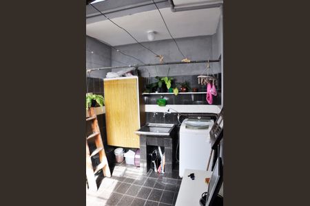 Casa à venda com 130m², 4 quartos e 1 vaga Casa à venda com 130m², 4 quartos e 1 vagaÁrea de Serviço