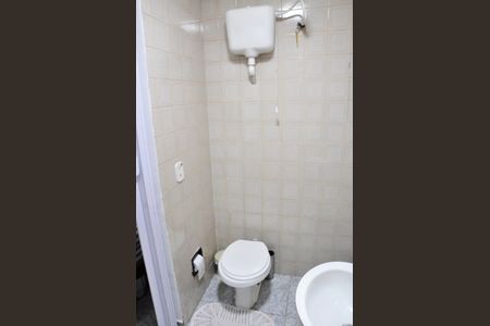 Casa à venda com 130m², 4 quartos e 1 vaga Casa à venda com 130m², 4 quartos e 1 vagaSuíte Banheiro