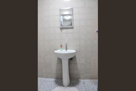 Casa à venda com 130m², 4 quartos e 1 vaga Casa à venda com 130m², 4 quartos e 1 vagaSuíte Banheiro