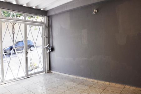 Casa à venda com 130m², 4 quartos e 1 vaga Casa à venda com 130m², 4 quartos e 1 vagaGaragem