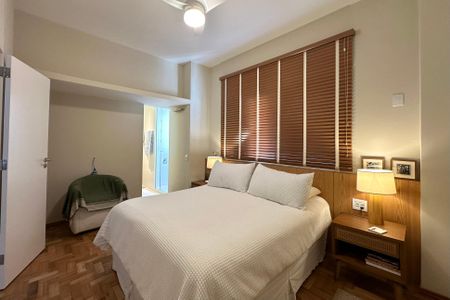 Apartamento à venda com 152m², 3 quartos e 1 vaga Apartamento à venda com 152m², 3 quartos e 1 vagaQuarto 01