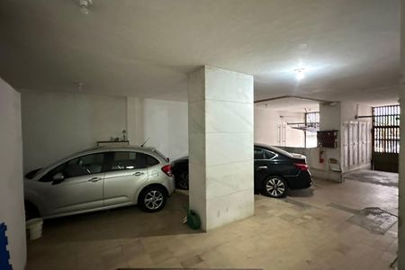 Apartamento à venda com 152m², 3 quartos e 1 vaga Apartamento à venda com 152m², 3 quartos e 1 vagaGaragem