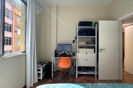 Apartamento à venda com 152m², 3 quartos e 1 vaga Apartamento à venda com 152m², 3 quartos e 1 vagaQuarto 02