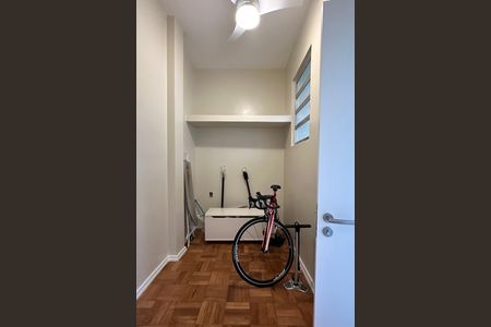 Apartamento à venda com 152m², 3 quartos e 1 vaga Apartamento à venda com 152m², 3 quartos e 1 vagaQuarto de Serviço