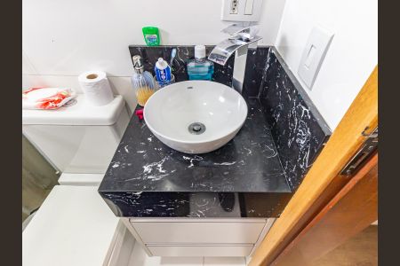 Casa de condomínio à venda com 192m², 3 quartos e 3 vagas Casa de condomínio à venda com 192m², 3 quartos e 3 vagasBanheiro da Suíte