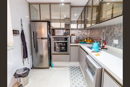 Casa de condomínio à venda com 192m², 3 quartos e 3 vagas Casa de condomínio à venda com 192m², 3 quartos e 3 vagasCozinha