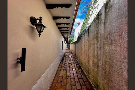 Casa à venda com 463m², 4 quartos e 6 vagasQuintal de Serviço