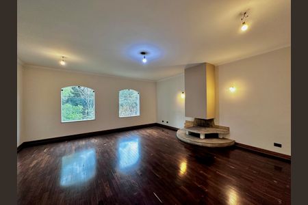 Casa à venda com 463m², 4 quartos e 6 vagasSala