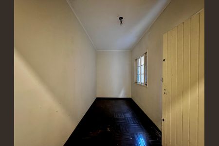 Casa à venda com 463m², 4 quartos e 6 vagasQuarto de Serviço