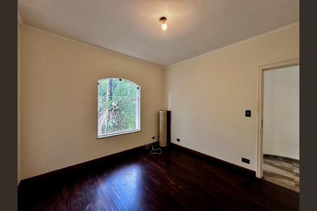 Casa à venda com 463m², 4 quartos e 6 vagasEscritório