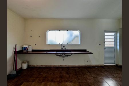 Casa à venda com 463m², 4 quartos e 6 vagasCozinha