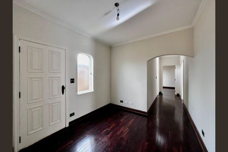 Casa à venda com 463m², 4 quartos e 6 vagasCorredor Quartos