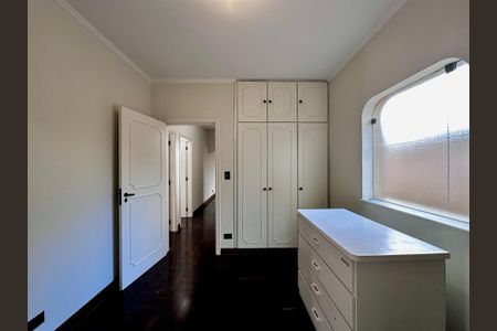 Casa à venda com 463m², 4 quartos e 6 vagasCloset Suíte 2