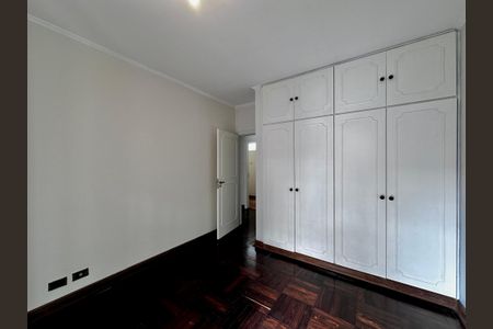 Casa à venda com 463m², 4 quartos e 6 vagasQuarto 2