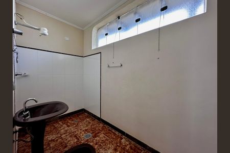 Casa à venda com 463m², 4 quartos e 6 vagasBanheiro Social