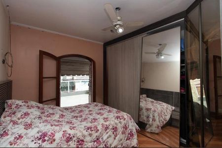 Casa à venda com 200m², 3 quartos e 2 vagas Casa à venda com 200m², 3 quartos e 2 vagasFoto 05