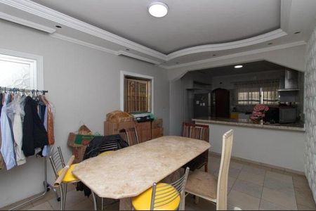 Casa à venda com 200m², 3 quartos e 2 vagas Casa à venda com 200m², 3 quartos e 2 vagasFoto 14