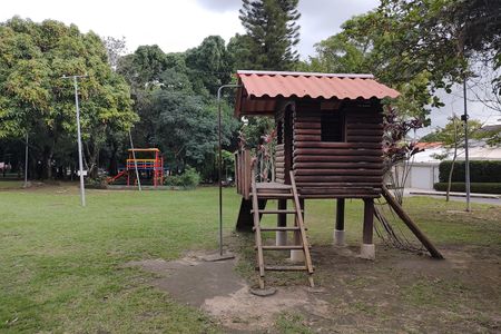 Casa de condomínio à venda com 320m², 3 quartos e sem vagaÁrea comum - Playground