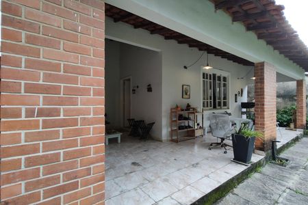 Casa de condomínio à venda com 320m², 3 quartos e sem vagaVaranda