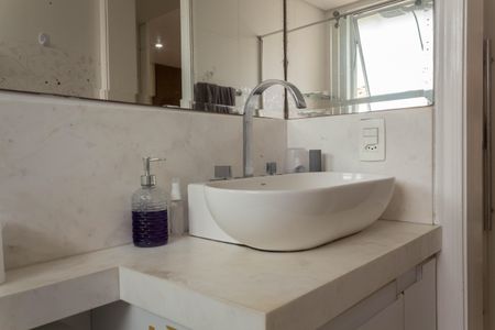 Casa de condomínio à venda com 174m², 3 quartos e 2 vagasBanheiro da Suíte 1