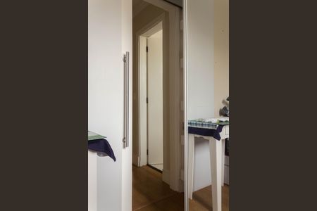 Casa de condomínio à venda com 174m², 3 quartos e 2 vagasQuarto 1