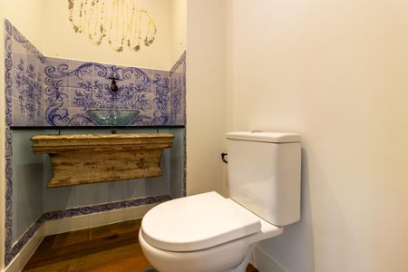 Apartamento à venda com 148m², 2 quartos e 3 vagas Apartamento à venda com 148m², 2 quartos e 3 vagasLavabo