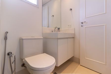 Apartamento à venda com 148m², 2 quartos e 3 vagas Apartamento à venda com 148m², 2 quartos e 3 vagasBanheiro 2 da Suíte 2