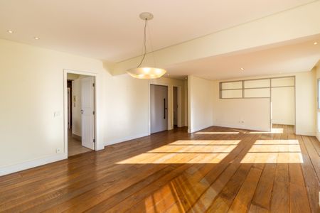 Apartamento à venda com 148m², 2 quartos e 3 vagas Apartamento à venda com 148m², 2 quartos e 3 vagasSala