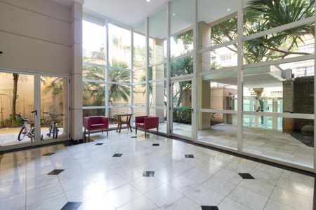 Apartamento à venda com 148m², 2 quartos e 3 vagas Apartamento à venda com 148m², 2 quartos e 3 vagasÁrea comum - Hall Social