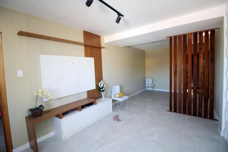 Casa à venda com 250m², 2 quartos e sem vagaSala