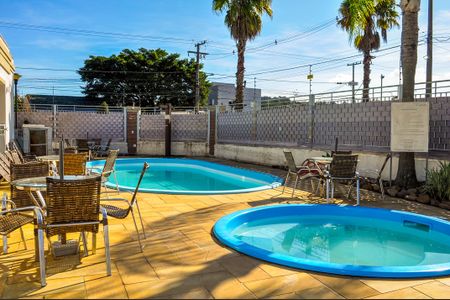 Casa de condomínio à venda com 49m², 2 quartos e 1 vagaÁrea Comum