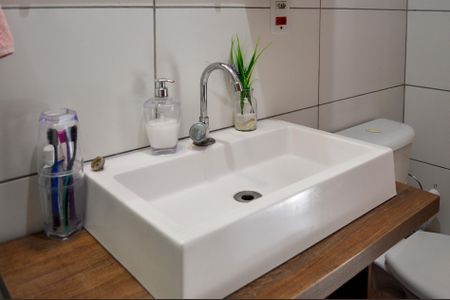 Casa de condomínio à venda com 49m², 2 quartos e 1 vagaBanheiro da Suíte