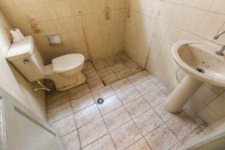 Casa à venda com 175m², 3 quartos e 3 vagasBanheiro 2