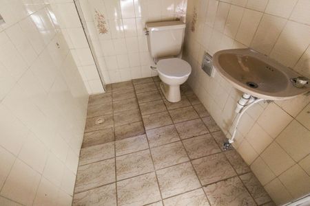 Casa à venda com 175m², 3 quartos e 3 vagasBanheiro 1