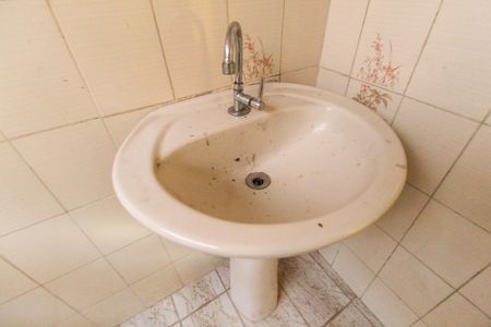 Casa à venda com 175m², 3 quartos e 3 vagasBanheiro 2