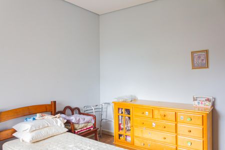 Casa à venda com 200m², 3 quartos e 2 vagasQuarto 2