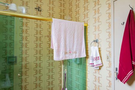 Casa à venda com 200m², 3 quartos e 2 vagasBanheiro da Suíte