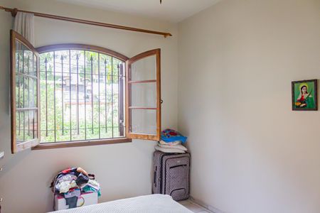 Casa à venda com 200m², 3 quartos e 2 vagasSuíte