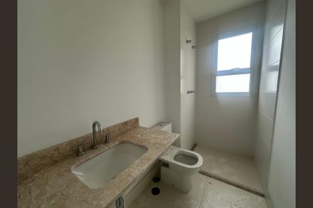 Apartamento à venda com 338m², 4 quartos e 4 vagasBanheiro da Suíte 2
