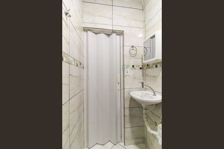 Casa para alugar com 65m², 1 quarto e sem vaga Casa para alugar com 65m², 1 quarto e sem vagaBanheiro