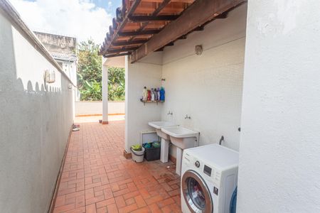 Casa à venda com 192m², 5 quartos e 3 vagas Casa à venda com 192m², 5 quartos e 3 vagasÁrea de Serviço no 2° Pavimento