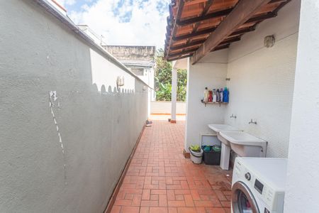 Casa à venda com 192m², 5 quartos e 3 vagas Casa à venda com 192m², 5 quartos e 3 vagasÁrea de Serviço no 2° Pavimento