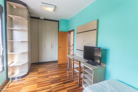 Casa à venda com 192m², 5 quartos e 3 vagas Casa à venda com 192m², 5 quartos e 3 vagasQuarto 3