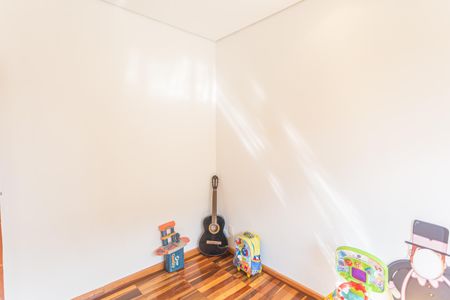 Casa à venda com 192m², 5 quartos e 3 vagas Casa à venda com 192m², 5 quartos e 3 vagasQuarto 1