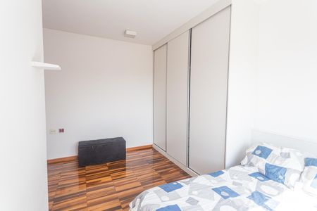 Casa à venda com 192m², 5 quartos e 3 vagas Casa à venda com 192m², 5 quartos e 3 vagasSuíte 2