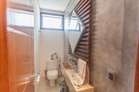 Casa à venda com 192m², 5 quartos e 3 vagas Casa à venda com 192m², 5 quartos e 3 vagasLavabo