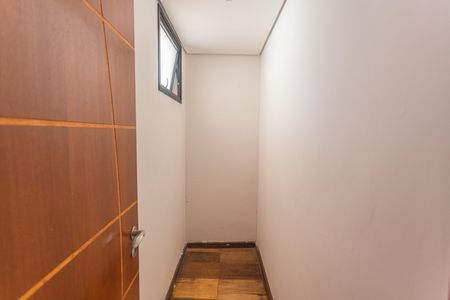 Casa à venda com 192m², 5 quartos e 3 vagas Casa à venda com 192m², 5 quartos e 3 vagasDespensa