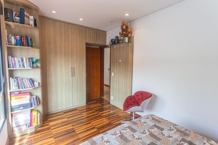 Casa à venda com 192m², 5 quartos e 3 vagas Casa à venda com 192m², 5 quartos e 3 vagasQuarto 2