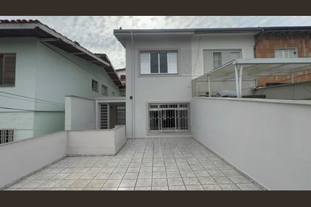 Casa à venda com 110m², 2 quartos e 2 vagasTerraço