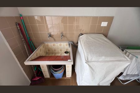 Casa à venda com 110m², 2 quartos e 2 vagasLavanderia